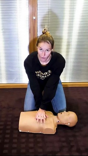 Massage cardiaque adulte secourisme gestes qui sauvent pse1 réanimation