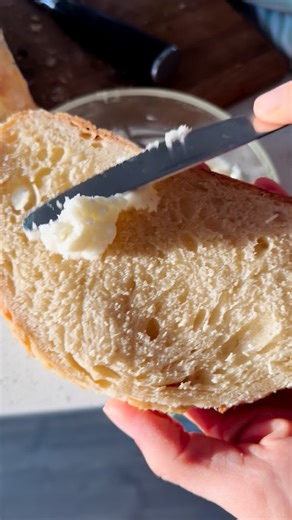 Megan Evans | plant-based recipes & low-tox living on Instagram: "Only 4️⃣ ingredients to make the creamiest homemade vegan butter 🧈✨ This is @MiyokoSchinner’s original recipe that she shared on her IG and it’s so easy you won’t go back to store-bought! • 3/4 cup melted refined coconut oil (not hot) • 1 cup avocado oil (chilled in the fridge) • 1/2–1 cup unsweetened cashew milk (or any plain plant milk) • 1/2–1 tsp salt Blend the melted coconut oil with the chilled avocado oil. Then add the cas