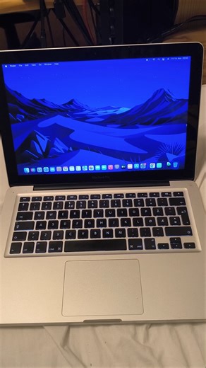 MacBook Pro vs Gaming Laptop #shorts