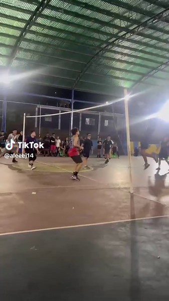 Experience the Thrill of Jet Skiing on Your Holiday