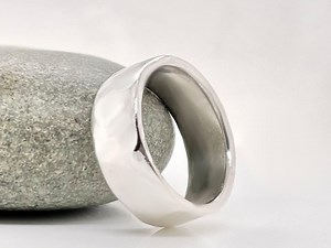 Hammered Platinum 6mm Wedding Band, Heavy Rustic Ring, Free Engraving - Etsy