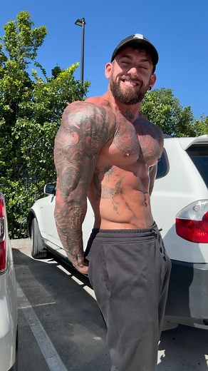 5.5K views · 1.6K reactions | There’s a couple job positions opening up on a local rig(it’s mine) (it’s for a masseuse) (and a chef) #butnotawife #ivegotthatonedown | Zac Smith | Facebook