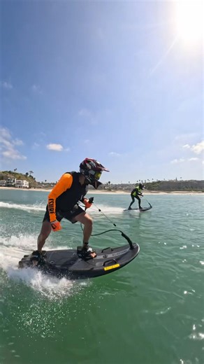 35mph on a Motorized Surfboard 😎. #jetsurf #motorizedsurf #jetboard