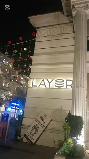 Vlogger Girl🌟 on Instagram: "The best cakes Layers have got🧁🍰🤤 #reviews #viralvideos #blogger #fypreels #10klikes"