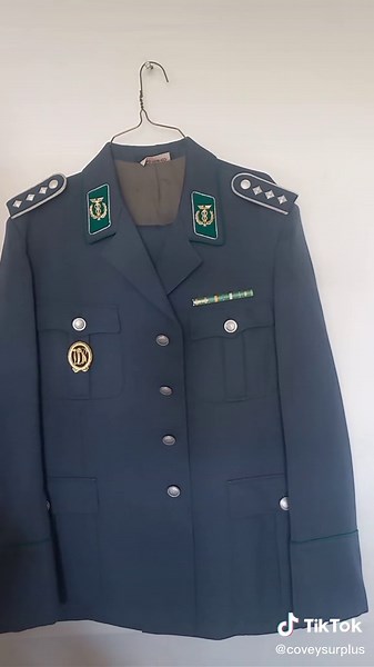 Exploring the East German Zoll Uniform Set