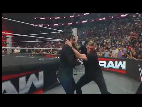 Gunther ataca a Seth Rollins - WWE Raw 06/04/2026 (En Español)