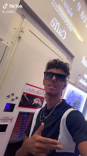 Vending Machine Café Experience: A Humorous Attempt