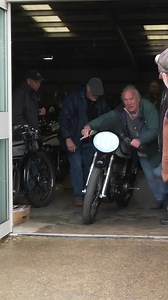 577K views · 4.2K reactions | 1953 Manx Norton Model 40 (348cc single cylinder engine). Starter and owner of the bike in shot is Max Groves. Location is the Ardingly Classic Motorcycle Show & Bike Jumble,#3 | Abigail Martin | Facebook