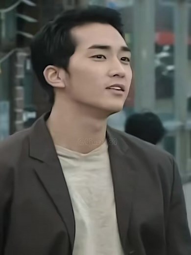 Embracing Autumn with Song Seung Heon