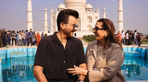 Anil Kapoor shares loved-up pics with wife Sunita from Taj Mahal