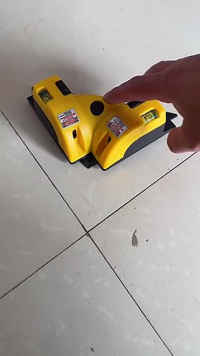 Right- angle ground level meter#levelmeter #hardwaretools #handtools #homerepair #tileinstallation #photoframeinstallation #tiktokshop #woodworking #foryou