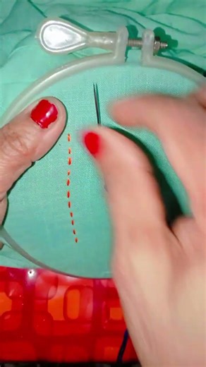 tutorial of stem stitch for beginners #stemstitch #stitch #embroidery 🥰