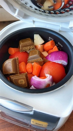 6 Ingredient Rice Cooker Japanese Curry recipe 🍛🤯