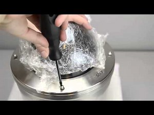 Installation tip: Inserting a SD Card in an AXIS Q60-S series PTZ Network Camera