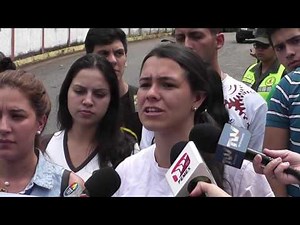 Así se quitaron los pantalones estudiantes de la UNET en el zonal 21