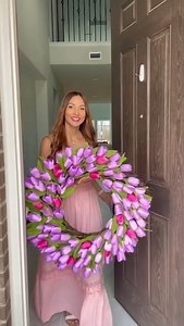 Llego la primavera y aquí les regalo solo un adelanto de lo que verán en el programa de En Casa Con Telemundo la próxima semana, estará súper interesante. Les estaré brindando los colores de tendencia para esta primavera 2022 y los tipos de flores más utilizados para la decoración del interior para esta temporada. Temas interesantes que se que les brindarán de mucha ayuda. Les recuerdo que no solamente tengo esta plataforma de Face Book, también me puedes conseguir por instagram, YouTube y en lo