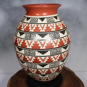 Señor Enrique Pedregon Mata Ortiz Pottery: Geometric Native Design Vase - Etsy