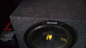 Watch Kicker 12" Comp.C SUBWOOFERS on Kicker CXA600.1 MONO AMPLIFIER a little before half way on the Gain on Amazon Live