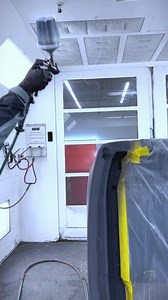 16K views · 117 reactions | PAINT SPRAY TECHNIQUE. SIX INCHES AWAY FROM PANEL. 75% OVERLAP. 23 PSI #autopainting #bodywork #carbody #autobody #car #painting #carrepair #spraypaint #ford #BMW #Toyota | AUTO PAINT & BODY | Facebook