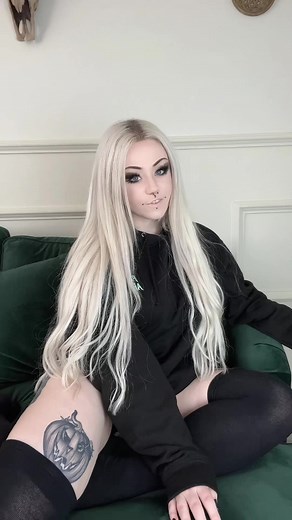 🥺 #gothicc #altgirl #gothgirl #gothgf #egirl