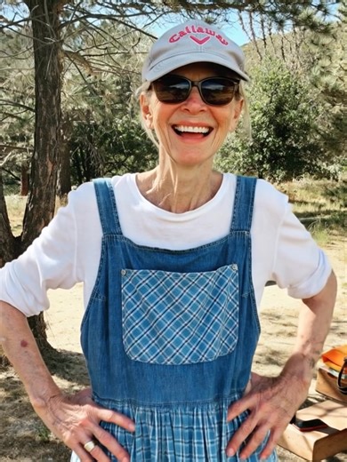 14K views · 50 reactions | "I didn’t recognize her!”The most beautiful woman on the planet turns 7️⃣5️⃣! 殺 Once a Hollywood icon, this star captivated millions with her stunning looks and undeniable talent. But behind the glamour, she fought a personal battle with addiction that nearly cost her everything. Scroll down to the top comment to uncover her identity and see her photos! ⬇️⬇️⬇️ | Interesting Facts | Facebook