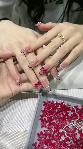 Teach you a quick way to draw French edges