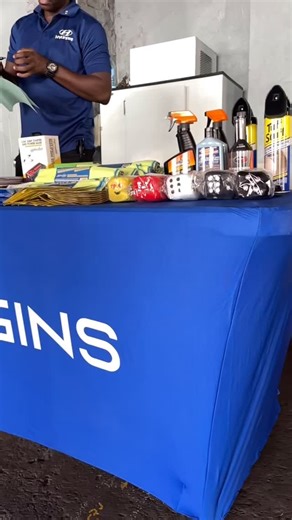 🎄🚗 Car Park Friday – Christmas Edition is ON at Foodland Market Square! We’ve got EVERY vehicle accessory you need on sale… happening right now! Come through and grab your deals before they’re gone! 🎁✨ (We do not own copyrights for this music) | Huggins Automotive Grenada