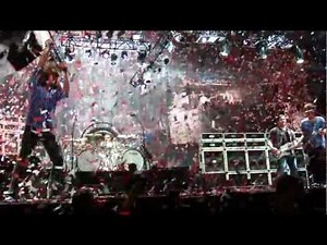 Van Halen Live 2012: 26 Minute Finale (Indianapolis, IN)