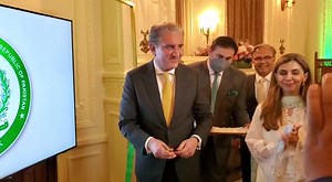 Minister of Foreign Affairs of Pakistan Shah Mahmood Qureshi at Inauguration of Pakistan Consulate General’s New website, NADRA Desk and Land Record System in New York (21.09.21) #Pakistan 🇵🇰 #USA 🇺🇸 The foreign minister also inaugurated a NADRA Center at Pakistan’s NEW York Consulate to provide the facilities like issuance of NICOP, family registration certificate and succession certificate as well as a land record center and new website. | Shah Mahmood Qureshi