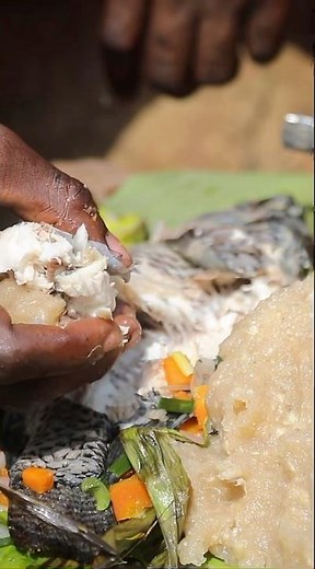 Traditional Ghanaian Garri Making | From Cassava to Eba with Grilled Tilapia#shorts