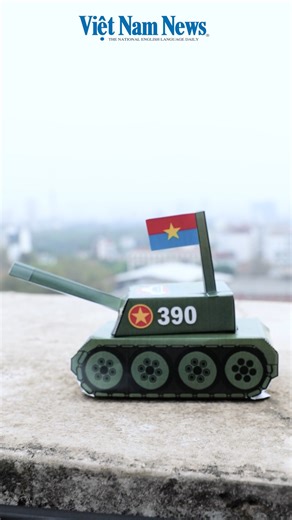Pick up Monday's Việt Nam News and build your own miniature model of the historic Tank No 390. ! The vehicle crashed through the gates of the Sài Gòn regime’s Presidential Office (now the Independence Palace) on April 30, 1975. Carry the spirit of reunification, one fold at a time! | Việt Nam News