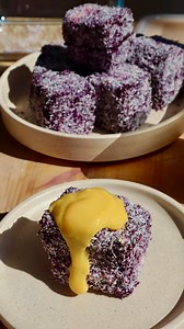 Wild blueberry & Lemon curd lamingtons (GF) Comment ‘RECIPE’ & we will send the recipe straight to your DMs 🫐💙 These lamingtons guys… I’m in LOVE Wholefood benefits of these lamingtons: 1. Wild blueberries – among the highest antioxidant foods on our great planet, their deep pigments (anthocyanins) calm inflammation, feed beneficial gut microbes, and protect your brain from oxidative damage. 2. Almond flour – packed with vitamin E and healthy fats that help protect your skin cells from oxidati