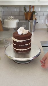 6 inch chocolate cake tier #apieceofcakebydolores #rockwalltx #dallastx #homebakery #fatetx #cakedecorating #cakereels #smallbusiness #chocolatecake | A Piece of Cake