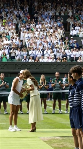 The presentation of the Wimbledon trophy by The Princess of Wales, Catherine. 🤍 ✨#royalfamily