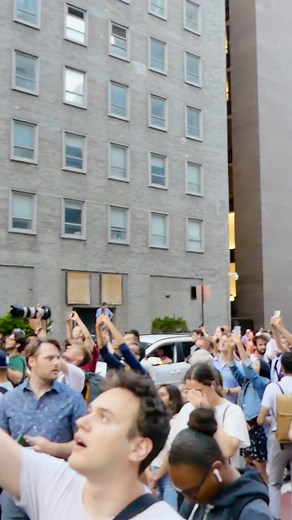 6.4K views · 1.2K reactions | New York sunset #travel #photography #architecture #adventure #newyork #streetnycview #nyc#countries #world #country #geography #maps #europe #history #flags #asia #usa #india #flag #follow #countryball #mapping #vacation #friends #earth #italy #france #daily #love #lifestyle | new.york.view | Facebook