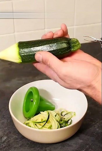 How to Make a TURBO Kitchen Spiralizer!