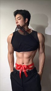 First reveal using the ugly filter. 📷 : Hanwei @韩伟Extra | Annchi Rin