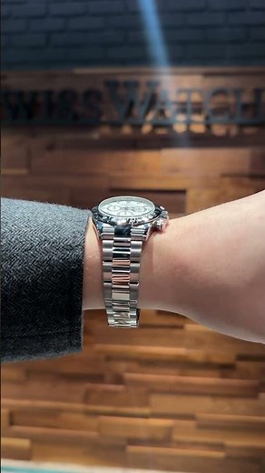 Rolex Daytona White Dial Chronograph Steel Mens Watch 116520 Wrist Roll | SwissWatchExpo