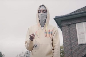 SL takes us to "Berlin" for latest visual