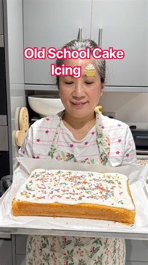 Old School Cake Icing Hack! 🎂✨ Easy & Sets Perfectly!