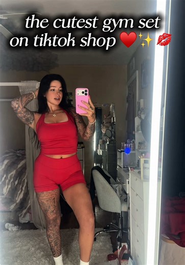 open back halter top & scrunch lifting shorts? the CUTEST gym set 🤩 beyond comfortable, compressive & just overall flattering #gymset #gymoutfit #gymclothing #athleticwear #athleticshorts