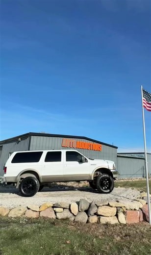 This 2003 Ford Excursion got the full Auto Addictions treatment 🔥 ✔️ 4” BDS Suspension Lift – rides right, sits mean ✔️ 20x10 Fuel Off-Road wheels ✔️ 35” Toyo Tires – perfect stance, ready for anything ✔️ AMP Power Steps – clean look, easy access ✔️ Window Tint all the way around – privacy, comfort, and style Big body. Big presence. Built to be driven. 💪 If you’re ready to upgrade your truck, SUV, or Jeep — we’ve got you covered from suspension to wheels, tires, steps, and tint all under one r