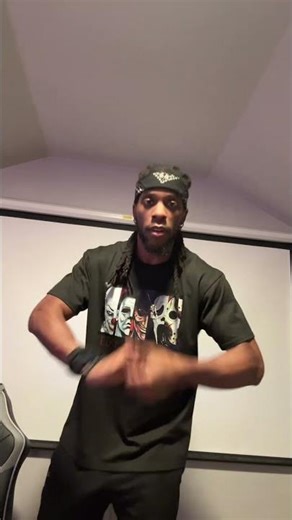 How men know what handshake to do