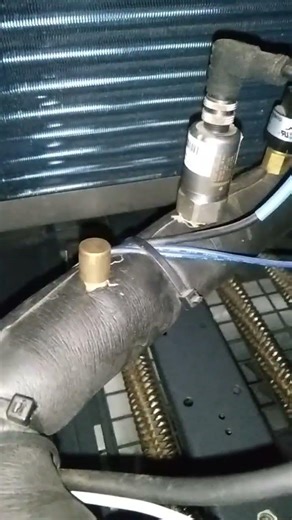 LPT( Low pressure transducer) and senser installed on suction line