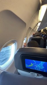 EMERGENCY WATER LANDING AFTER MID-AIR ENGINE FIRE — PASSENGER FOOTAGE CAPTURES CHAOS November 29, 2025 – North Atlantic What began as a routine transatlantic flight turned into a terrifying emergency when a commercial airliner suffered a catastrophic engine failure mid-flight, forcing the pilots to perform an emergency landing in open water. The entire ordeal — from the flames erupting outside the cabin window to the frantic scramble inside — was captured on a passenger’s phone. The footage star