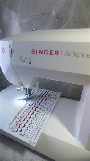 Machine à Coudre Singer Brilliance en Très Bon État à 2000 DH