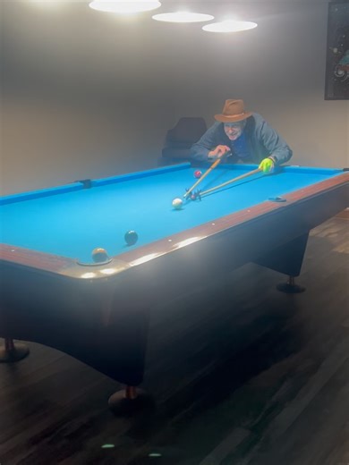 Max Eberle - Professional Pool Player on Reels