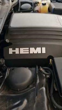 V8 HEMI Cold Startup after a month since last started. It's in a 2006 Chrysler 300C.