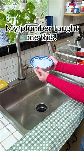 How to clean your garbage disposal! Fill with ice, grind, then rinse with hot water! #plumber #kitchen #fblifestyle This original video was produced by Network Media, LLC and Jeff & Lauren Productions. | Home Hacks & Easy Snacks