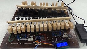 Robotic Xylophone Makes Music With MIDI Magic